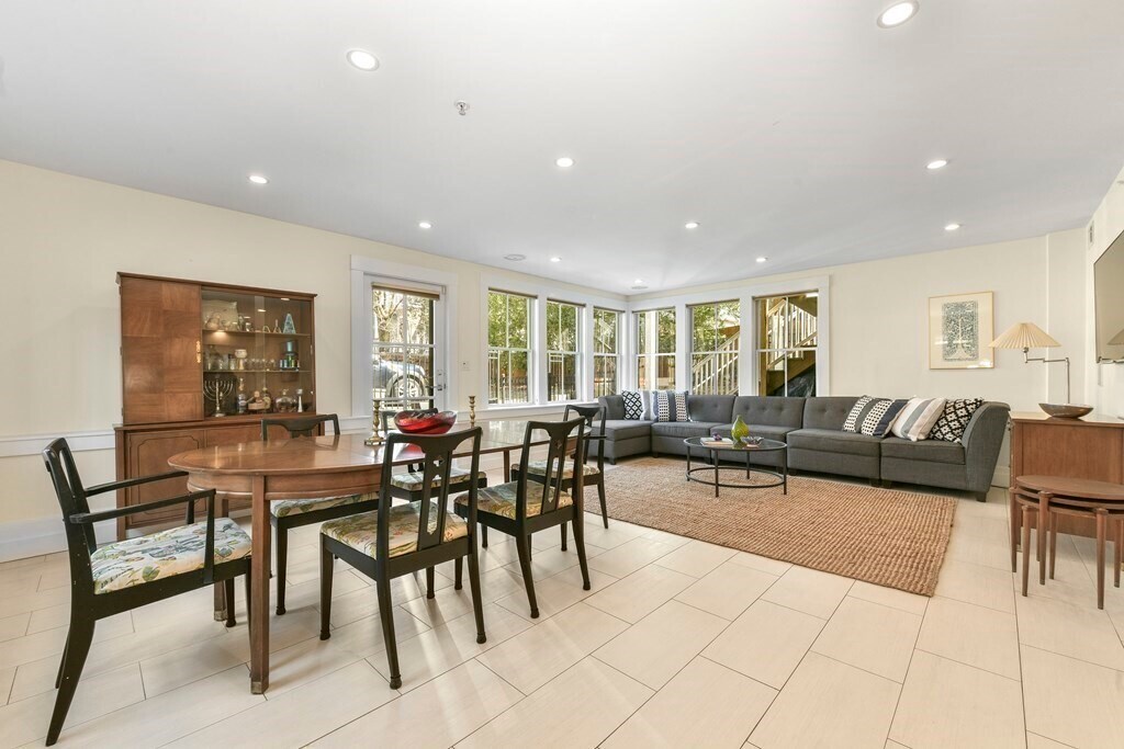 Foto principal - 408 Putnam Ave