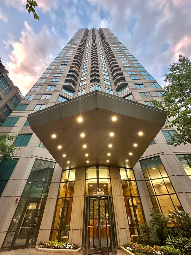 Foto principal - 400 N La Salle Dr