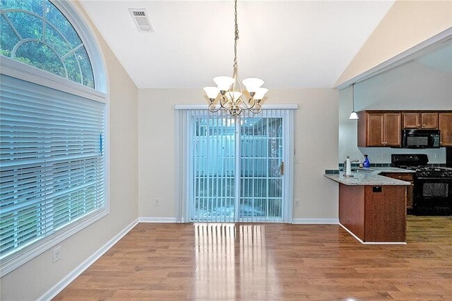 Building Photo - 1126 Somerton Pl