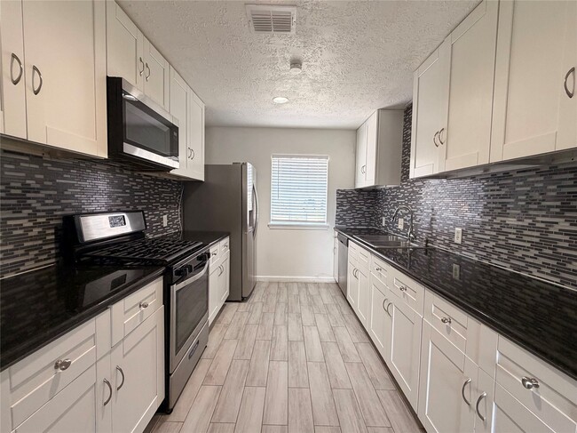 Foto del edificio - 5375 Little John Ln