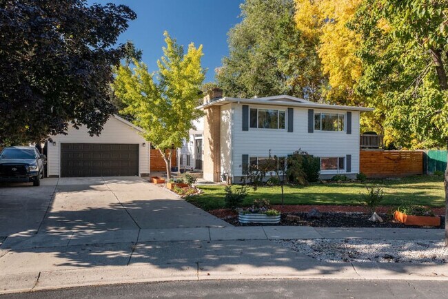 Foto del edificio - 1236 Greenfield Cir