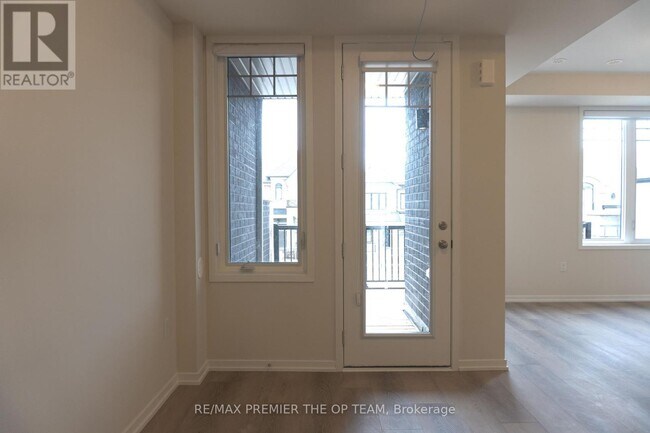 Photo du bâtiment - 12 Pierre Berton Blvd