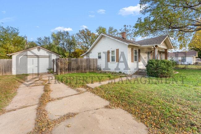 Foto del edificio - 612 N Custer St