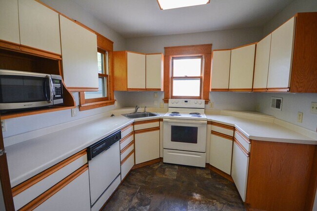 Foto del edificio - Rare opportunity in the St. Mary's neighborhood!