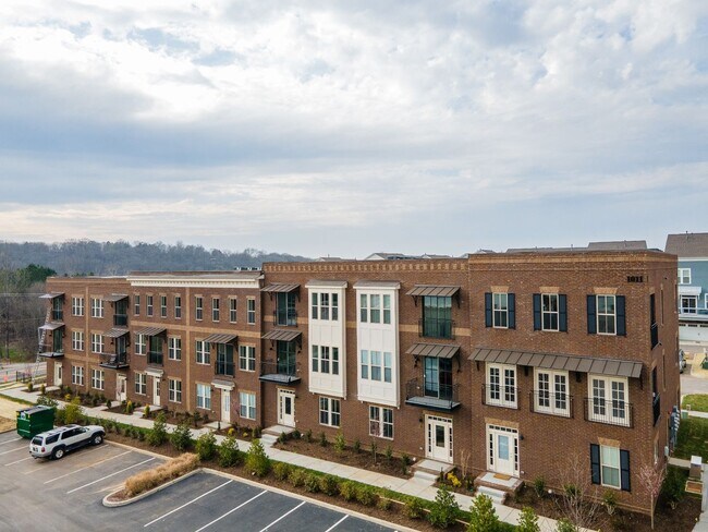 Building Photo - 2022-BUILT BURKITT COMMONS CONDO WALKABLE ...