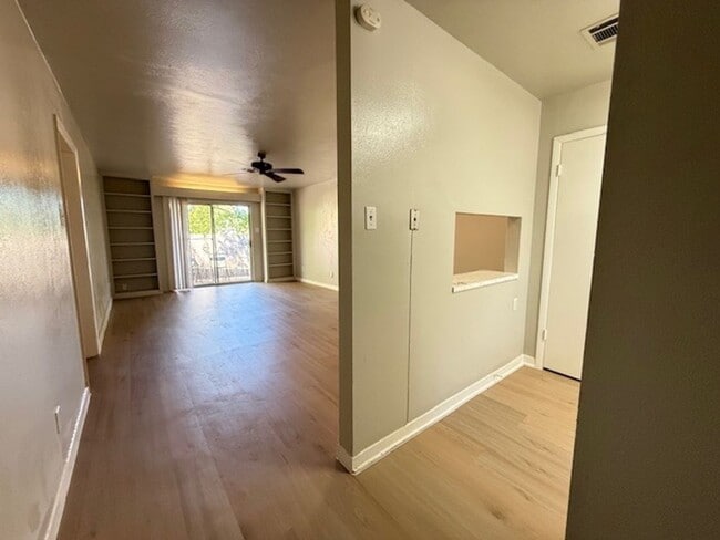 Foto del edificio - 701 E 45th St