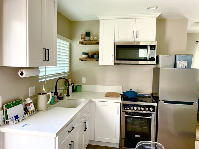 Foto del edificio - 2326 Greenfield Ave
