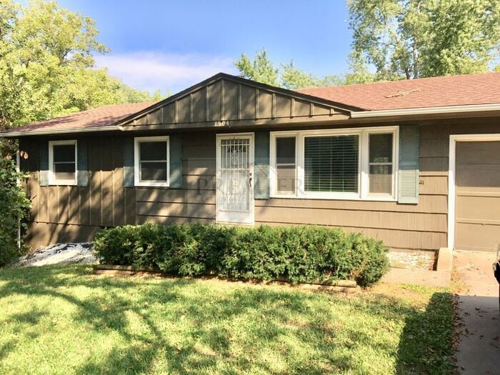 Foto principal - 8904 E 55th St