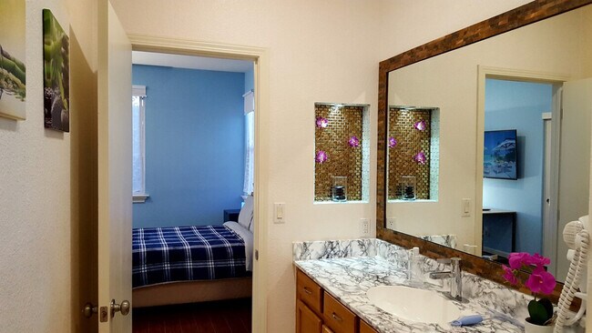 Foto del edificio - 2393 Sapphire Ridge Way