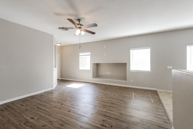Building Photo - 6522 W Elwood St