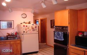 Kitchen - 42028 Old US Highway 93