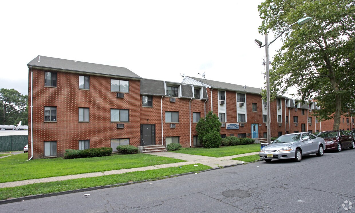 Foto principal - Doddtown Plaza Apartment