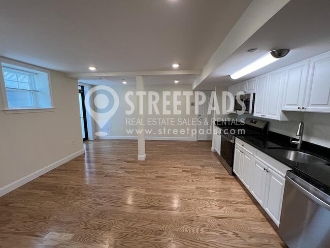 Building Photo - 2 bedroom in Cambridge MA 02138