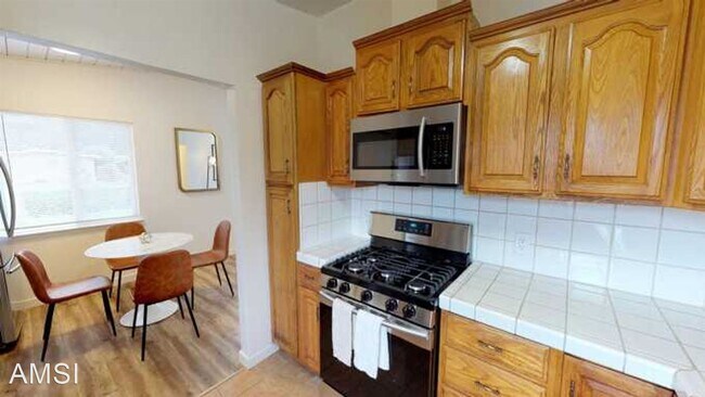 Foto del edificio - 5 br, 3.5 bath House - 1155 Bieber Ave