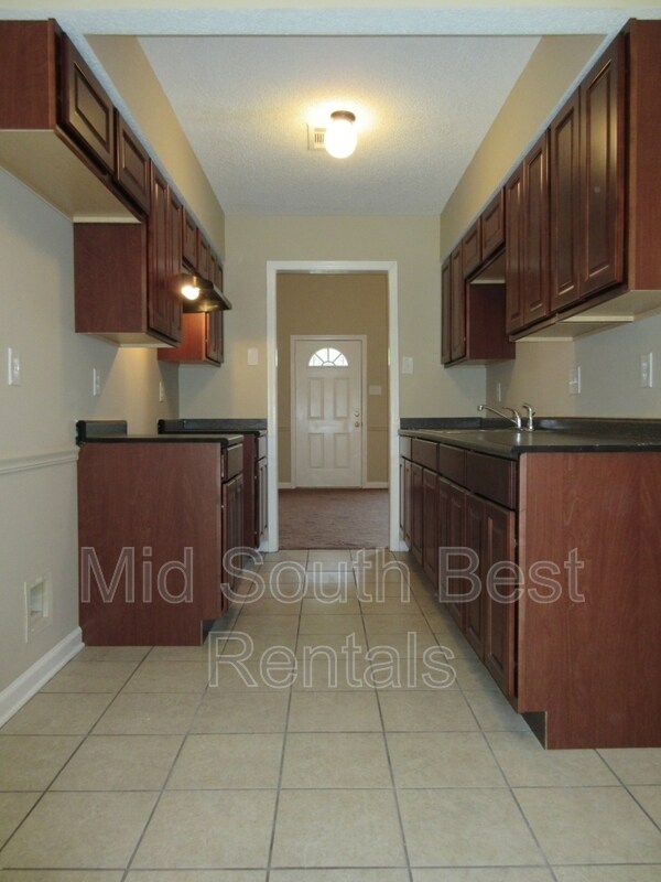 Building Photo - 3708 Wax Myrtle Dr