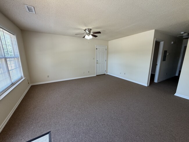 Building Photo - 2139 Barefoot Park Ln SW