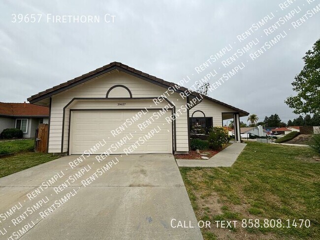Foto del edificio - 39657 Firethorn Ct