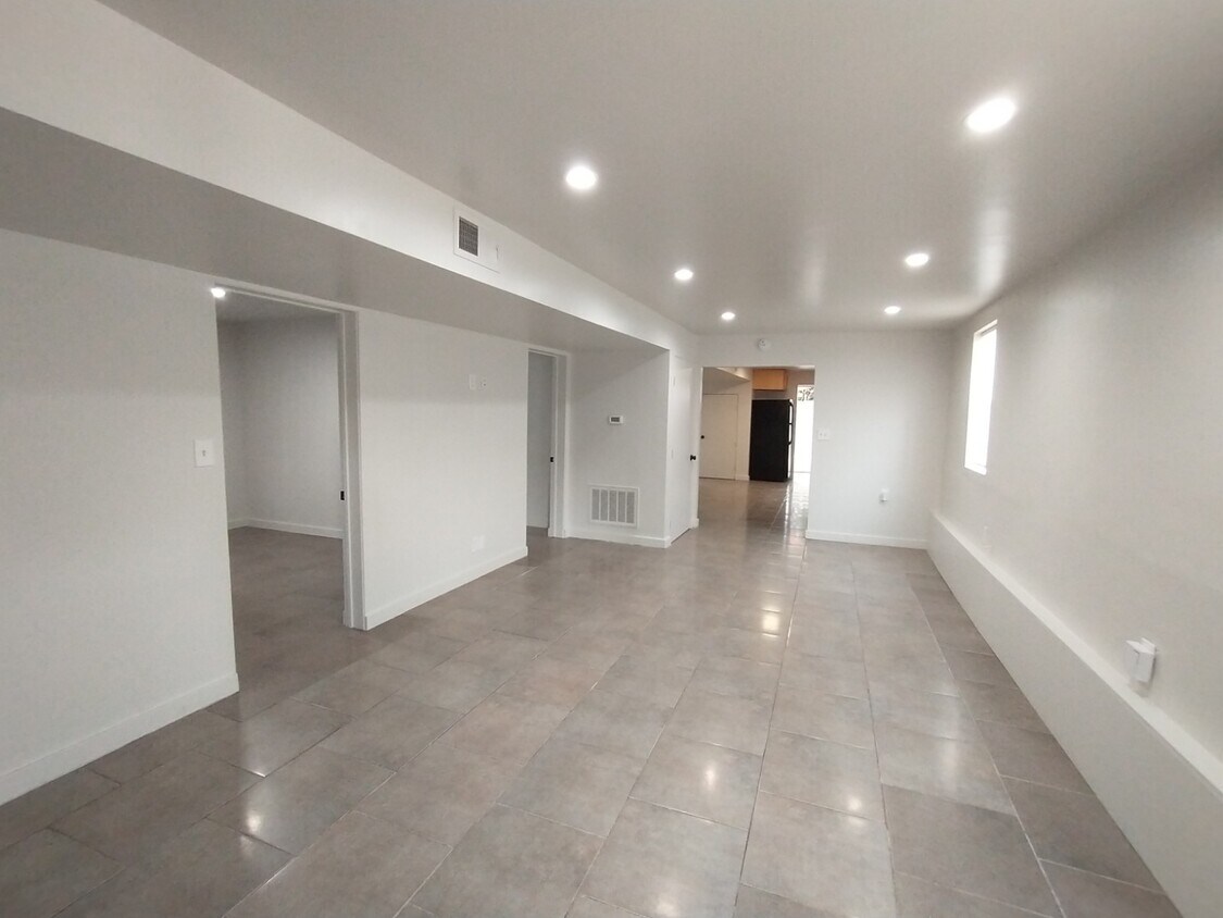 Foto principal - 1037 Peralta St
