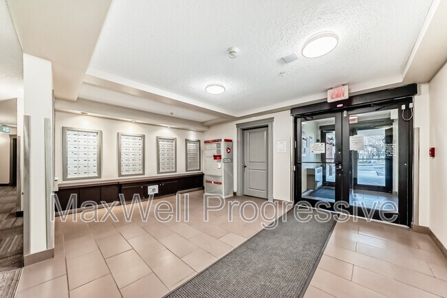 Photo du bâtiment - 11445 Ellerslie Rd SW