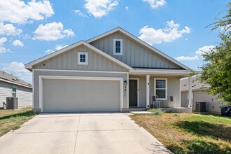 Building Photo - 5611 Elm Valley Dr