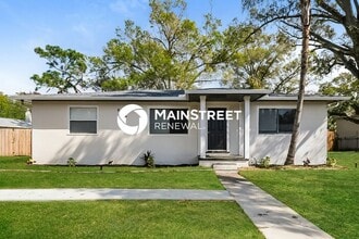 Building Photo - 6437 30th Way N