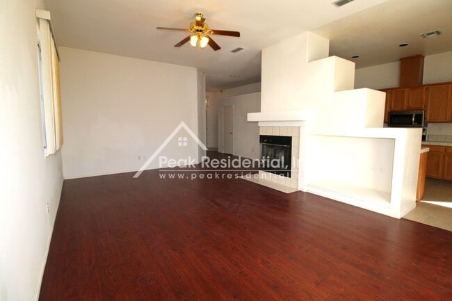 Building Photo - Nice Elk Grove 3bd/2ba Home with 2 Car Garage