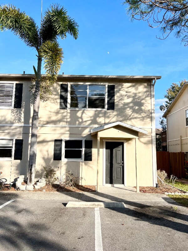 144 Douglas Rd W, Oldsmar, FL 34677 Townhome Rentals in Oldsmar FL
