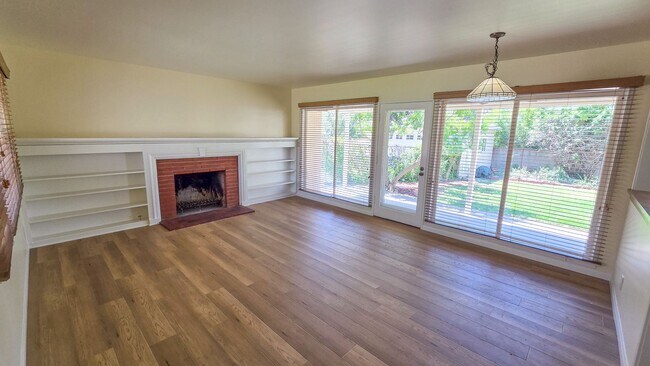 Foto del edificio - 2 Bed 1 Bath House By Michigan Park Available Now!