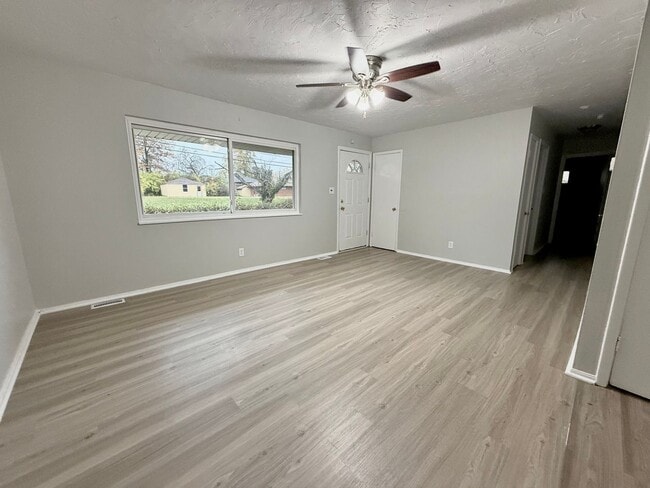 Foto del edificio - 3 bed 2 bath Great Neighborhood!!