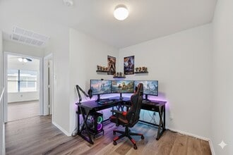 Building Photo - 16623 Newglen Ln