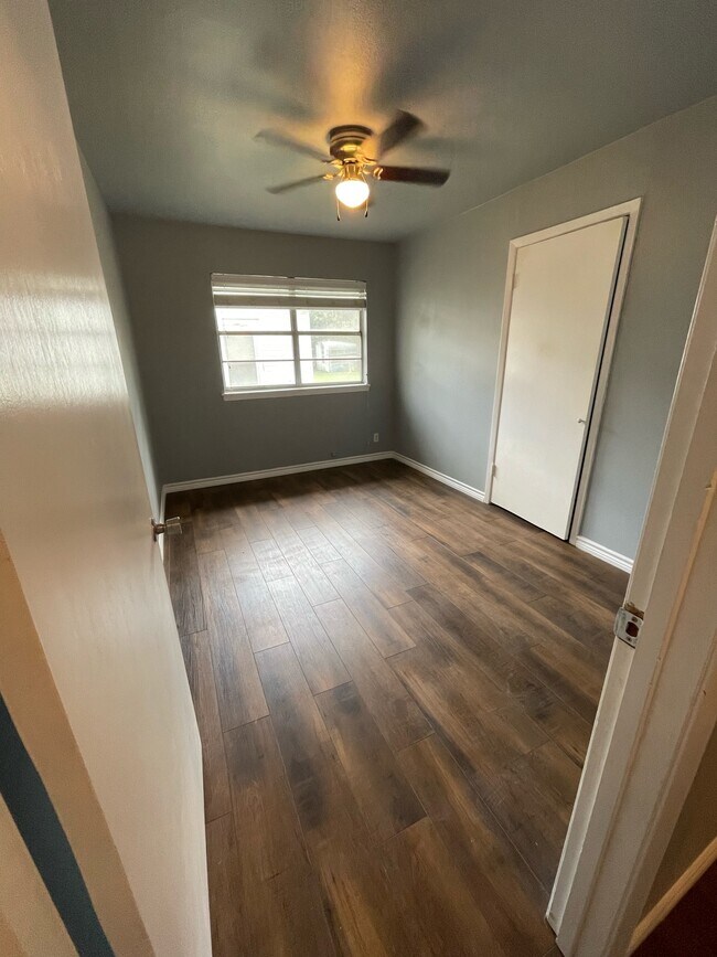 2nd Bedroom - 735 S Palmer Ave