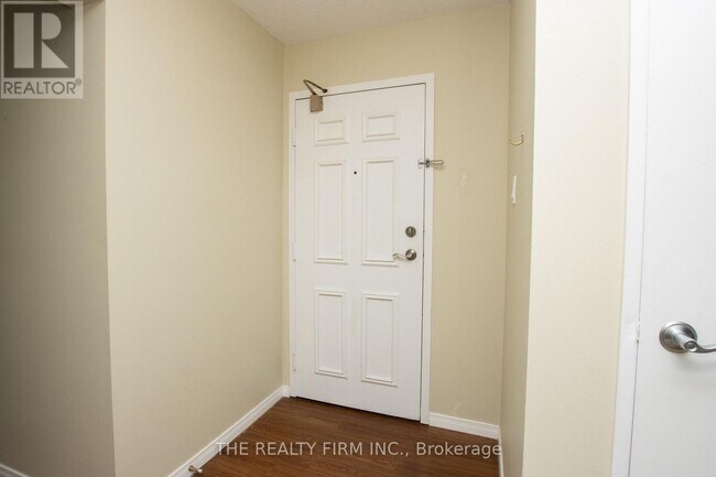 Building Photo - 600 Grenfell Dr