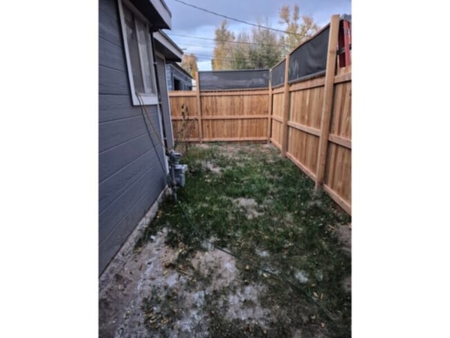 Building Photo - Condo