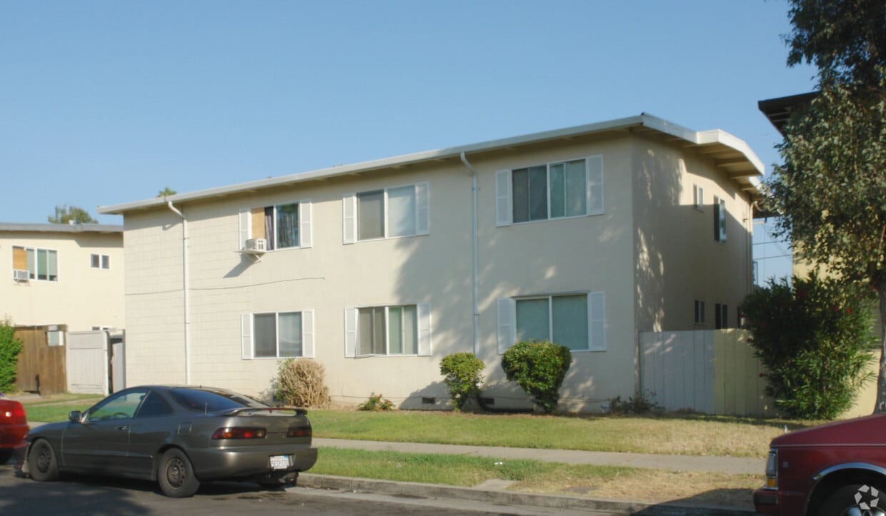 Building Photo - 1803 Bradford Way