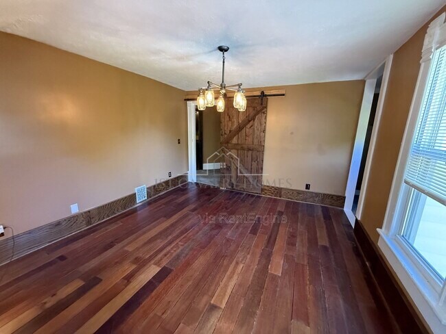 Foto del edificio - 1076 Ackley St