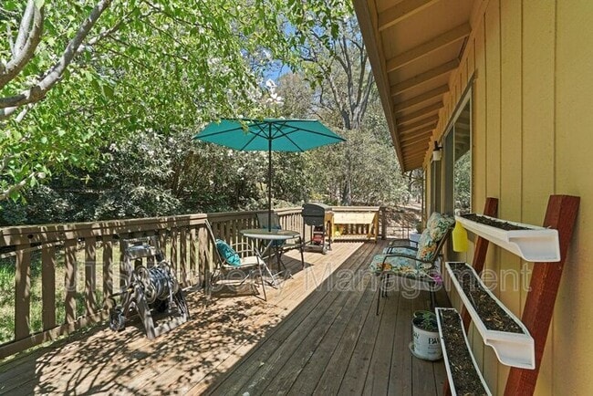 Building Photo - 6913 Navarro Ct