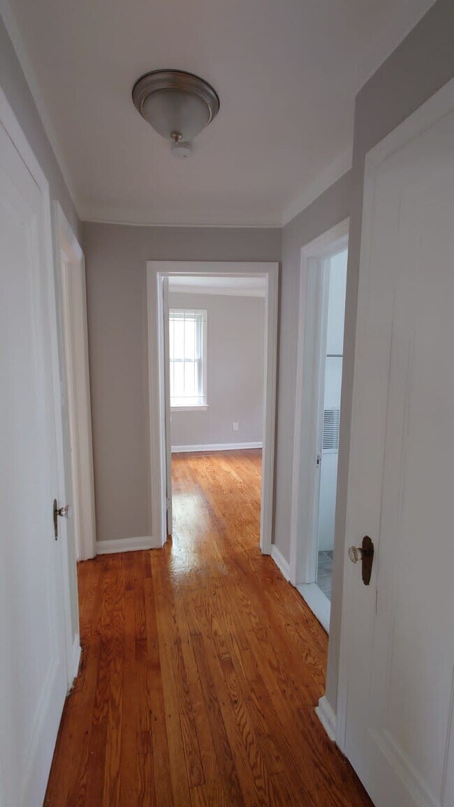 Foto del edificio - 5263 Lodewyck St