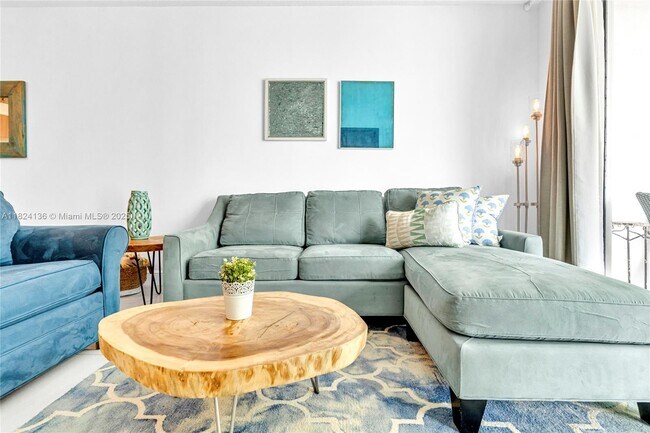 Foto del edificio - 1750 N Bayshore Dr
