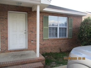 Building Photo - 2517 Cardinal St