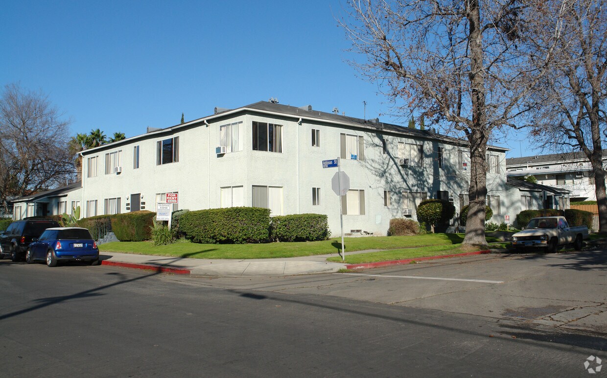 Primary Photo - 5001 Denny Ave