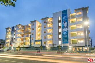 Building Photo - 436 Virgil Ave