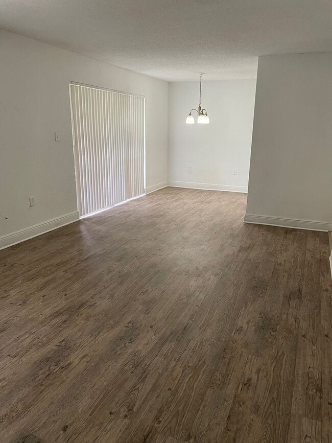 Two bedroom Two bath Condo - Two bedroom Two bath Condo