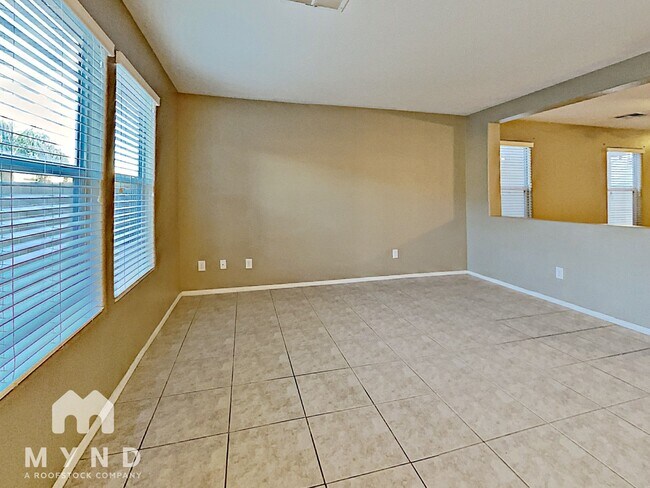 Foto del edificio - 60 Foxworth Ct
