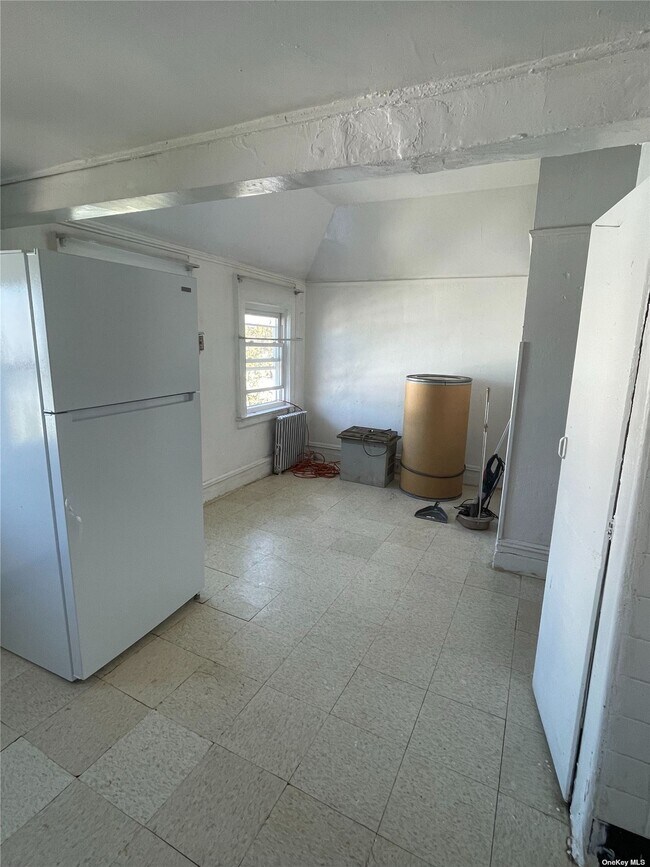 Building Photo - 434 Beach 69th St