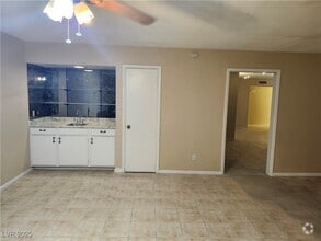 Building Photo - 2773 Heritage Ct