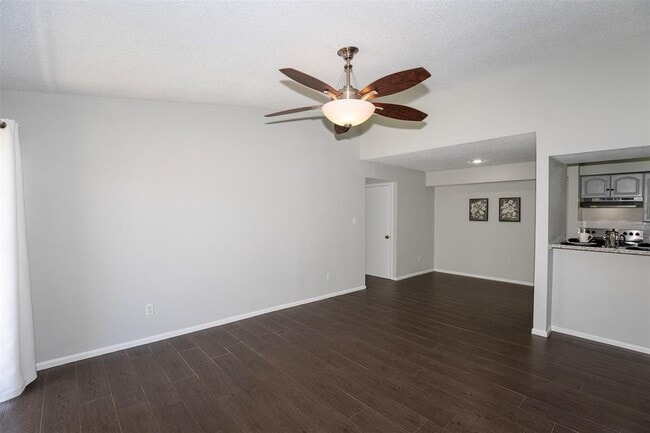 Building Photo - 3300 Pebblebrook Dr