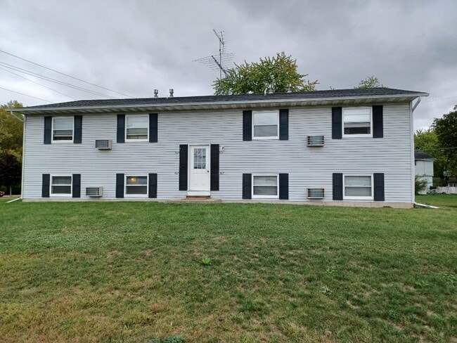 Building Photo - 911 Erick St