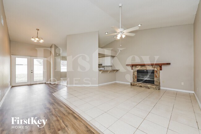 Foto del edificio - 4718 Westwind Dr