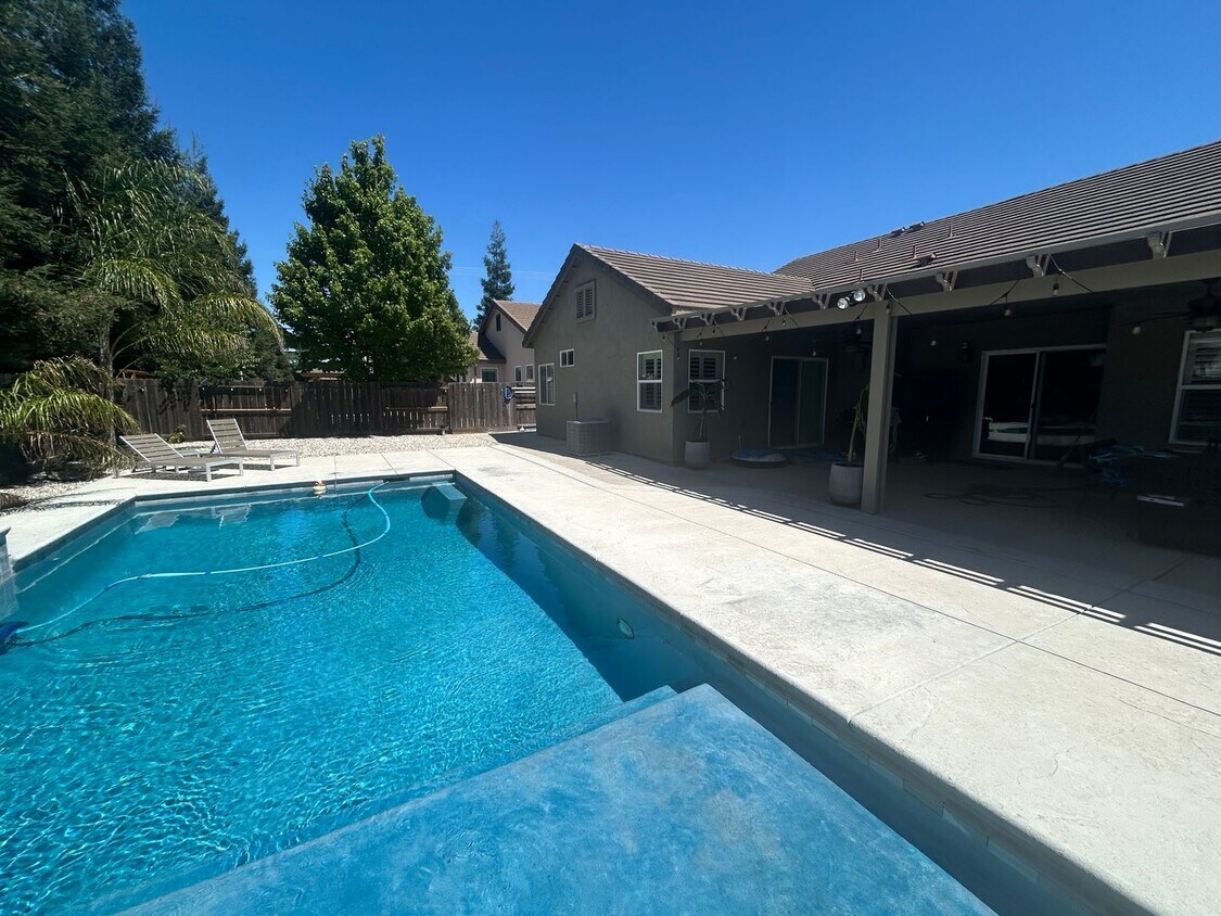 Foto del edificio - 4705 Navaho Ct
