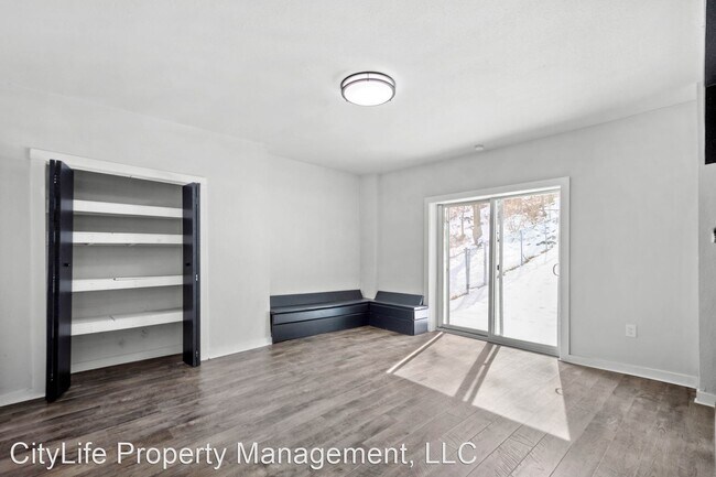 Building Photo - 5 br, 1.5 bath House - 1335 Romanhoff Street
